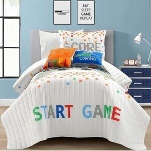 Kid’s Video Game Reversible Quilt Set